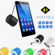 工厂批发带自拍器音箱迷你低音炮便携式手机挂绳蓝牙音箱圆柱形