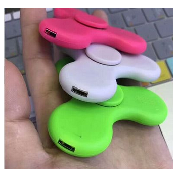 LED带蓝牙音响发光指尖陀螺带开关三叶USB充电闪光手指陀螺厂家