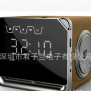 厂家新款私模触摸便携式木质蓝牙闹钟音箱、时钟显示屏插卡低音炮