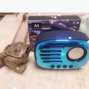 厂家直销新款A4 无线蓝牙音箱插卡复古收音机音响便携式户外音箱