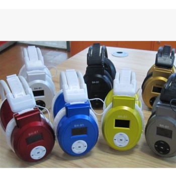 厂家直销外贸热销插卡耳机头戴式运动插卡耳机 S1带液晶显示可FM