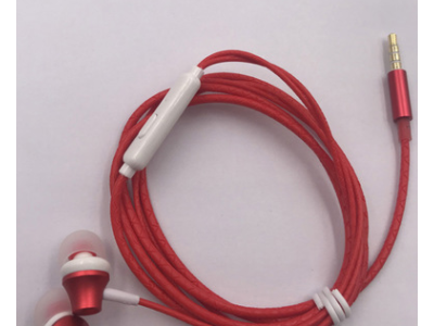 跨境热卖重低音金属运动入耳式耳机线控游戏音乐通用金属耳机