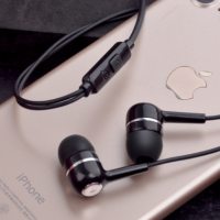 工厂爆款入耳式耳机安卓苹果通用线控带麦重低音手机耳机厂家批发