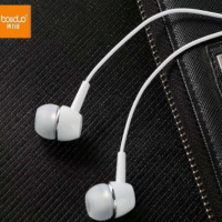 博力多2020新款线控带麦重低音 手机耳机入耳式通话听歌耳塞批发