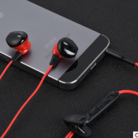 厂家直供新款耳机3.5mm平耳式有线直播K歌智能手机游戏入耳式耳机