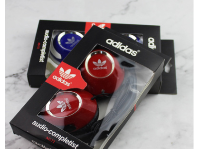 新款现货礼品AD-72头戴式连线伸缩折叠旋转MP3重低音有线运动耳机